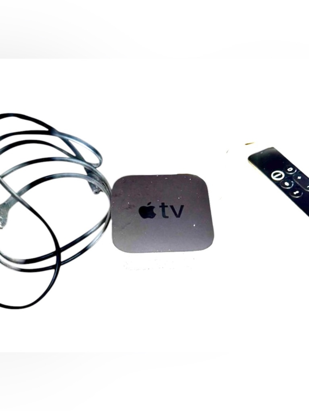 Apple TV 4K A1842 32GB Streaming Media Player Siri Remote HDMI